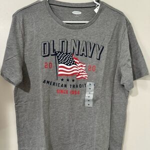 NEW Men;s Old Navy Short Sleeve Shirt Color Grey Size M 2020 Flag Shirt